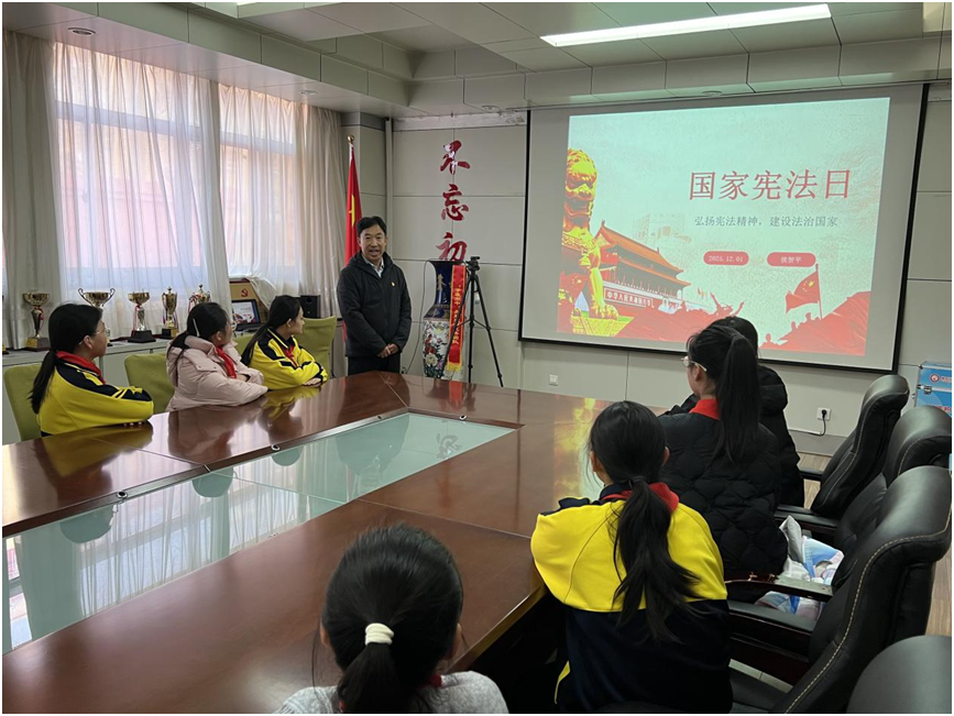 文化路街道人大：  宪法宣传进校园法治种子润童心