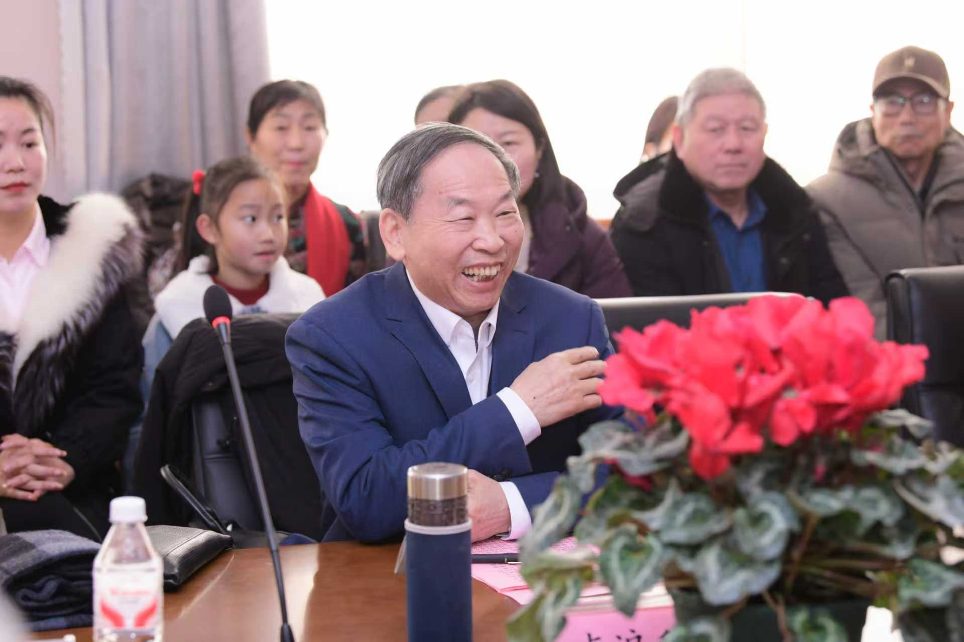 白羊·小草，携手联姻打造书香社会 “企家之道读书公社”落地山东高密