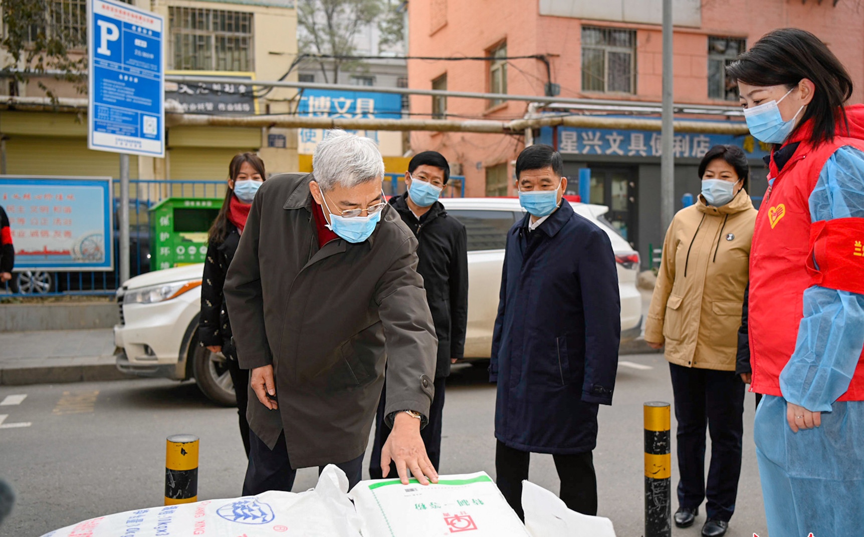 尹弘在兰州调研疫情防控工作：安全有序恢复正常生产生活秩序