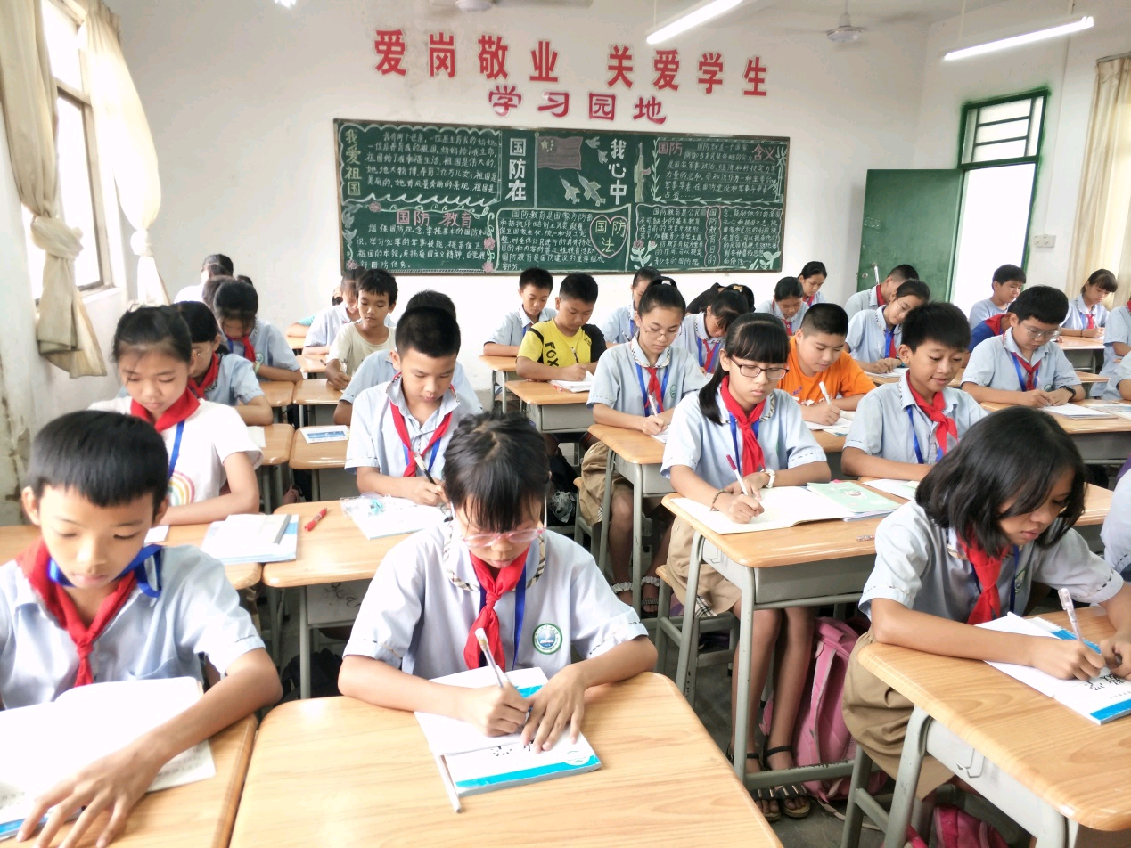 广东遂溪：港门中心小学群策群力 呵护眼睛