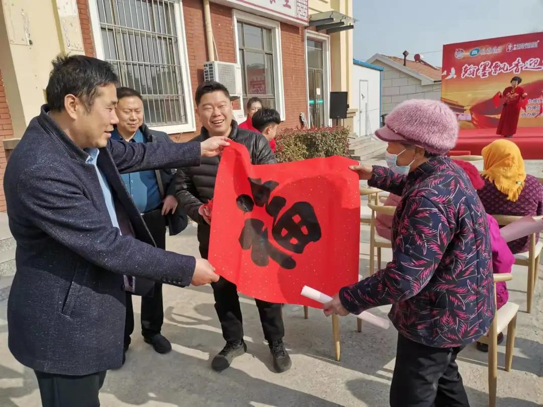 青岛西海岸新区滨海街道热闹庆新春提升居民幸福感