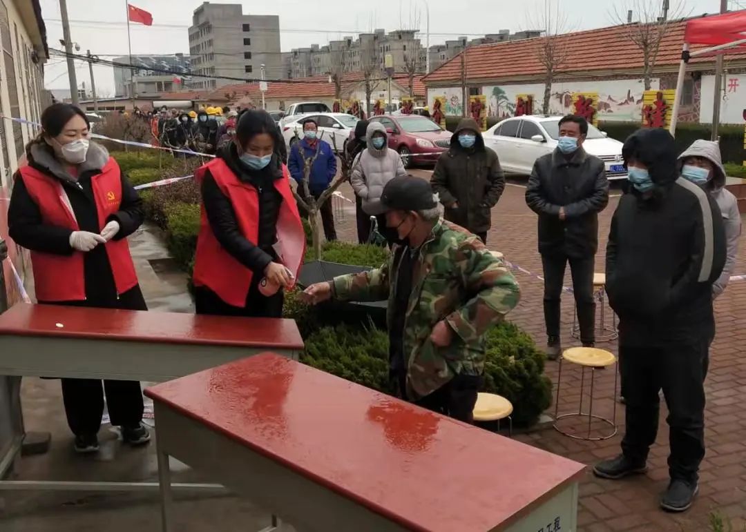 青岛西海岸滨海街道：“红色尖兵”争当疫情防控最美志愿者