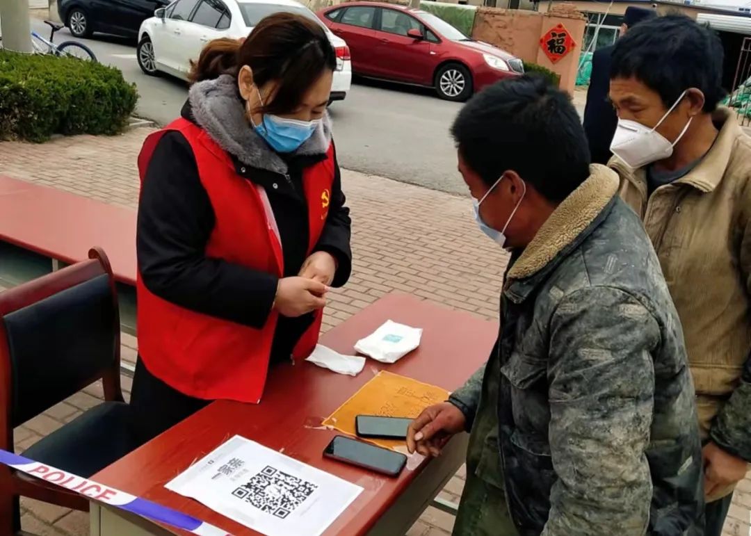 青岛西海岸滨海街道：“红色尖兵”争当疫情防控最美志愿者