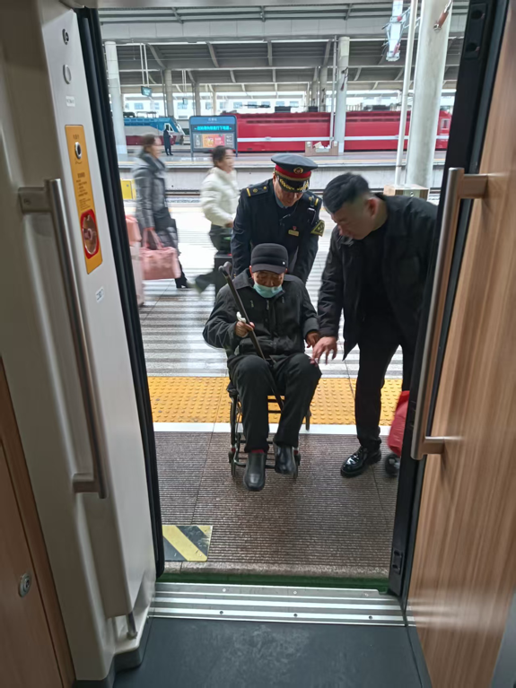 细緻服务暖人心   特殊旅客受照顾