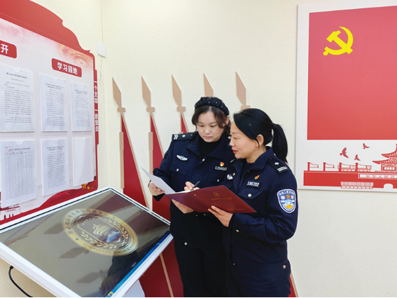 警营芳华 不负韶华 崂山公安金家岭派出所绽放 “她”力量