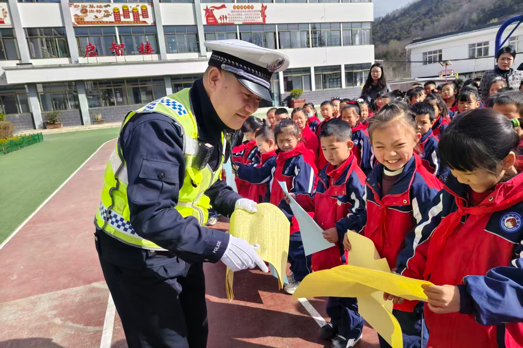 【平安守护】甘肃天水麦积区公安：深耕校园安全治理 守护青春向阳生长