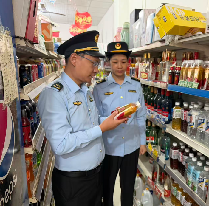 即墨区：基层市场监管所检查规范保健食品市场秩序